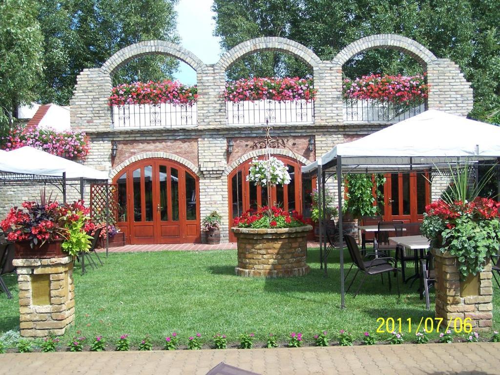 Bed and Breakfast Bajor Panzio Кечкемет Екстер'єр фото