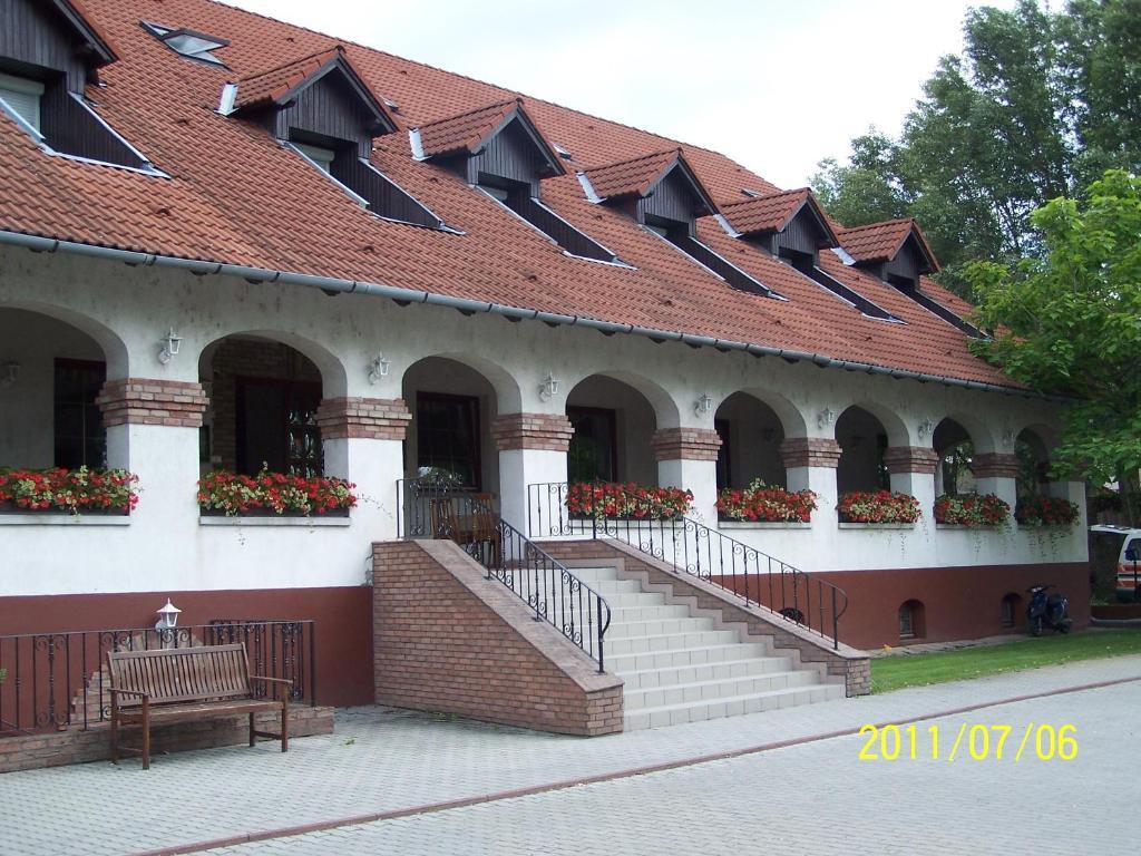 Bed and Breakfast Bajor Panzio Кечкемет Екстер'єр фото